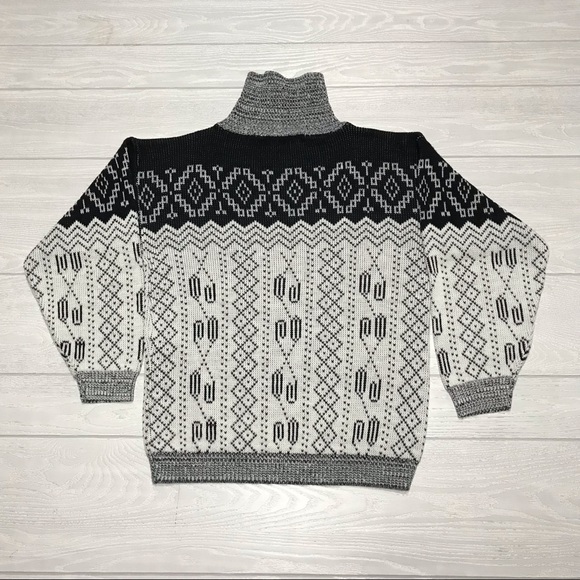 Stevemor black/white geometric/argyle pattern acrylic knit sweater size Medium - Picture 7 of 8